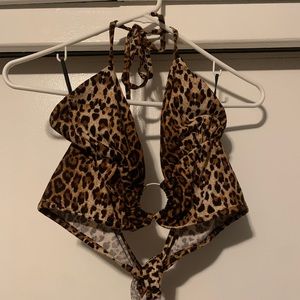 Shein // super cute cheetah print tie top // size S